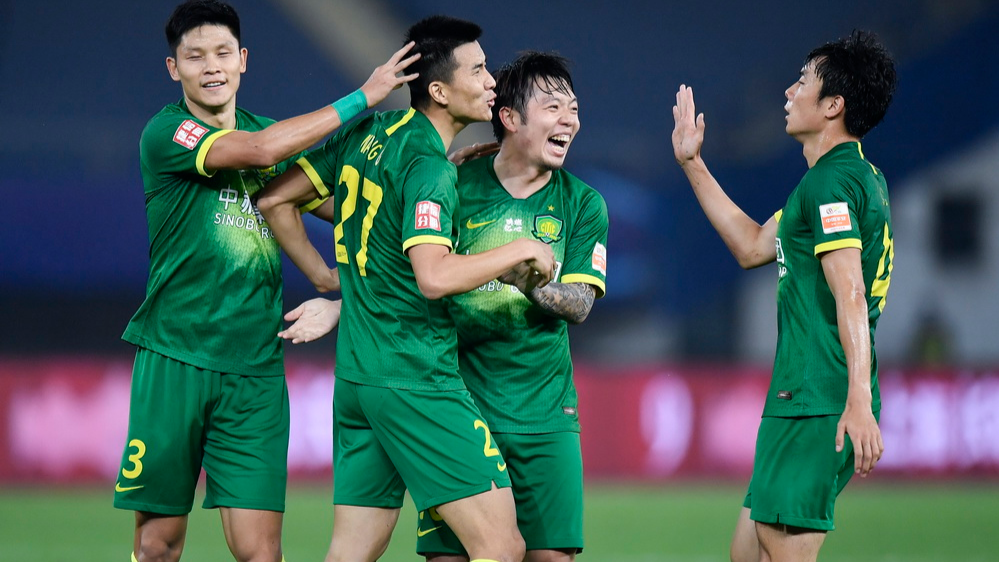 亚冠冲刺阶段走向成谜，圣安东尼奥马刺战术微调，信心回归，更衣室氛围转暖